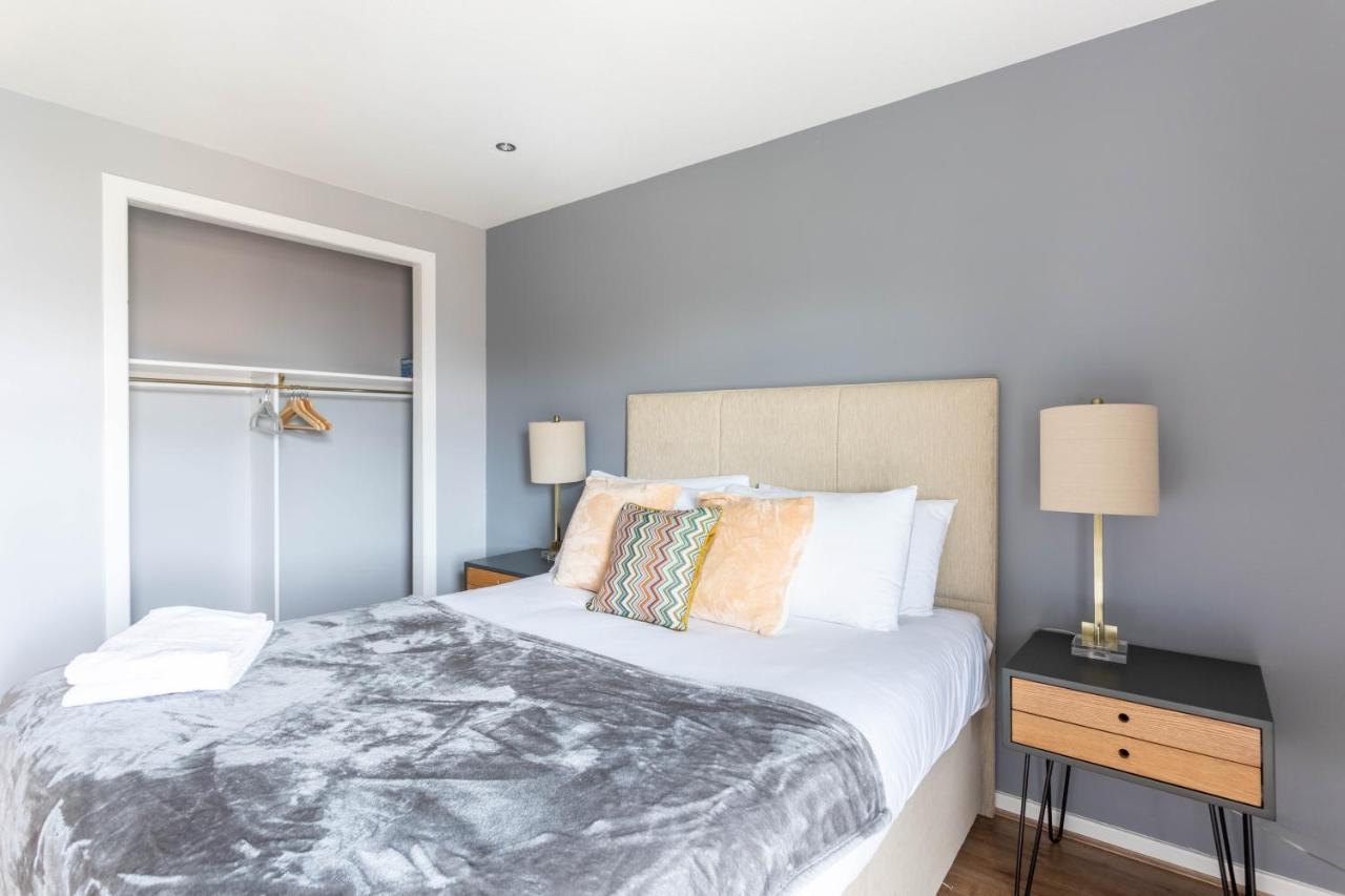 Stunning 2 Bed Merchant With Residents Parking Appartamento Glasgow